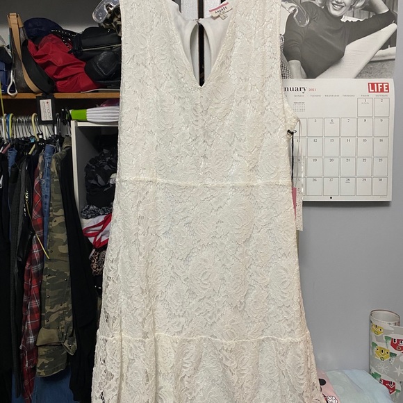 Dresses & Skirts - Dress